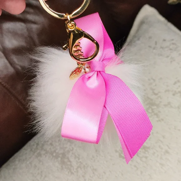 UGG HOLIDAY KEY CHAIN - Picture 6 of 9